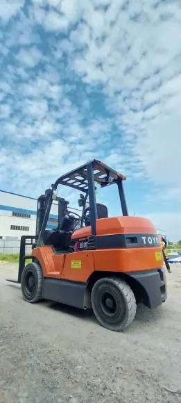 Xe Nâng Trung Nam có bán xe nâng đã qua sử dụng không?