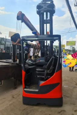 VÔ LĂN LÁI XE LINDE REACHTRUCK