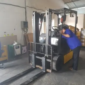 XE NÂNG ĐIỆN NGỒI LÁI KOMATSU FB25EX-11 Lượt xem: 355
