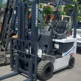 Xe Nâng Điện Ngồi Lái Nissan J1B1L15 – Giải Pháp Nâng Hạ Hiệu Quả Và Tiết Kiệm